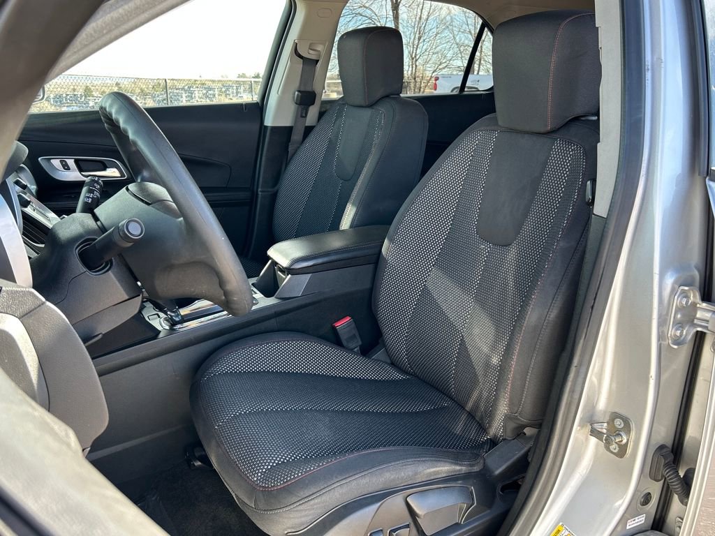 Used 2017 Chevrolet Equinox LS image 18