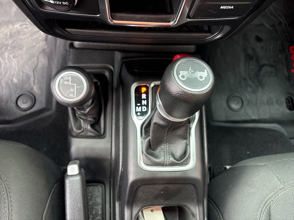 Used 2018 Jeep Wrangler Unlimited Sport AWD/4WD image 18