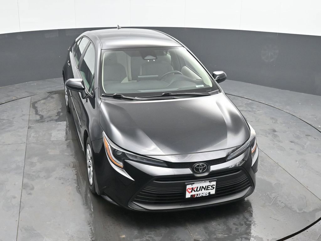 Used 2024 Toyota Corolla LE image 38