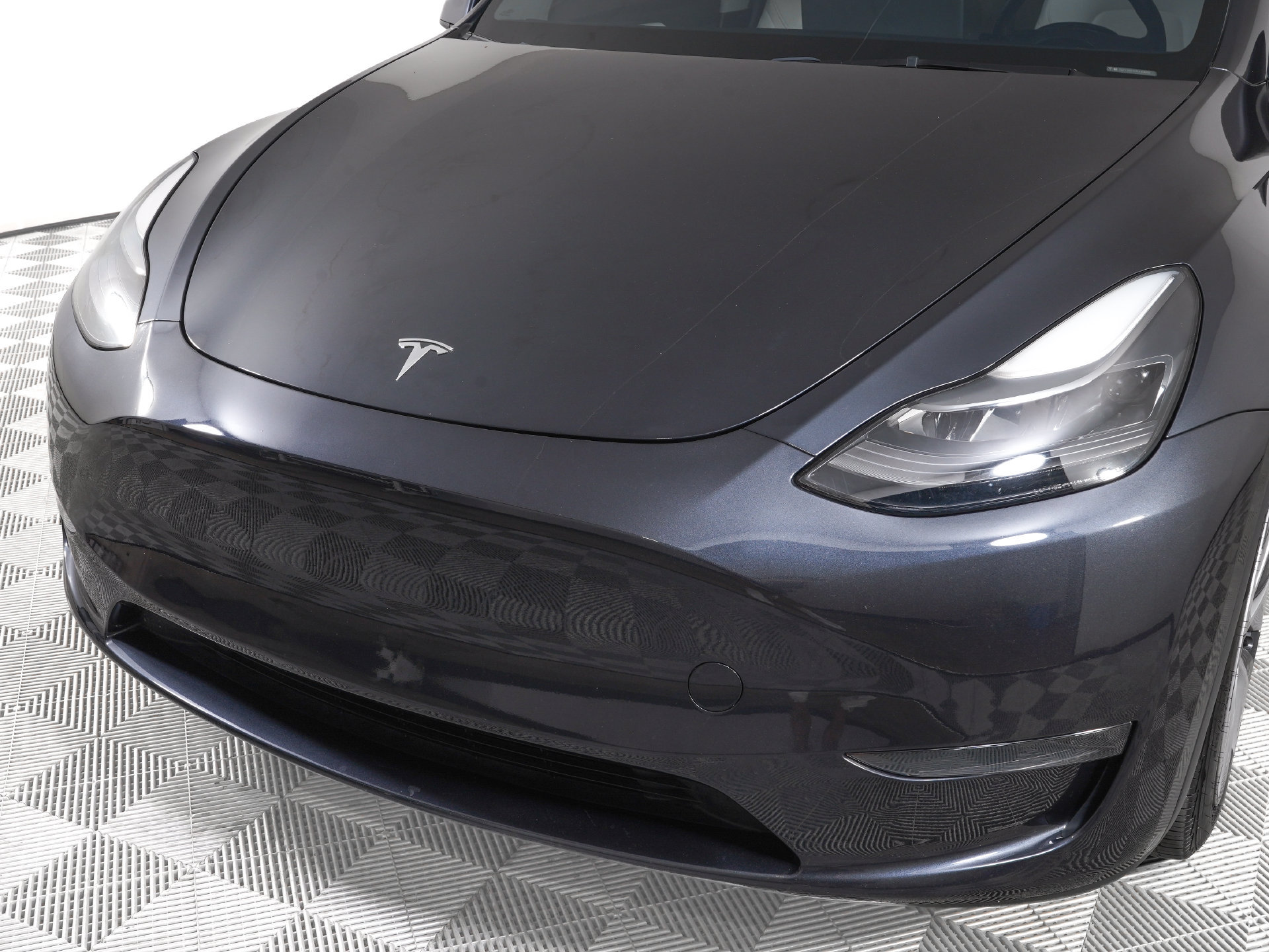 Used 2024 Tesla Model Y Long Range AWD/4WD image 32
