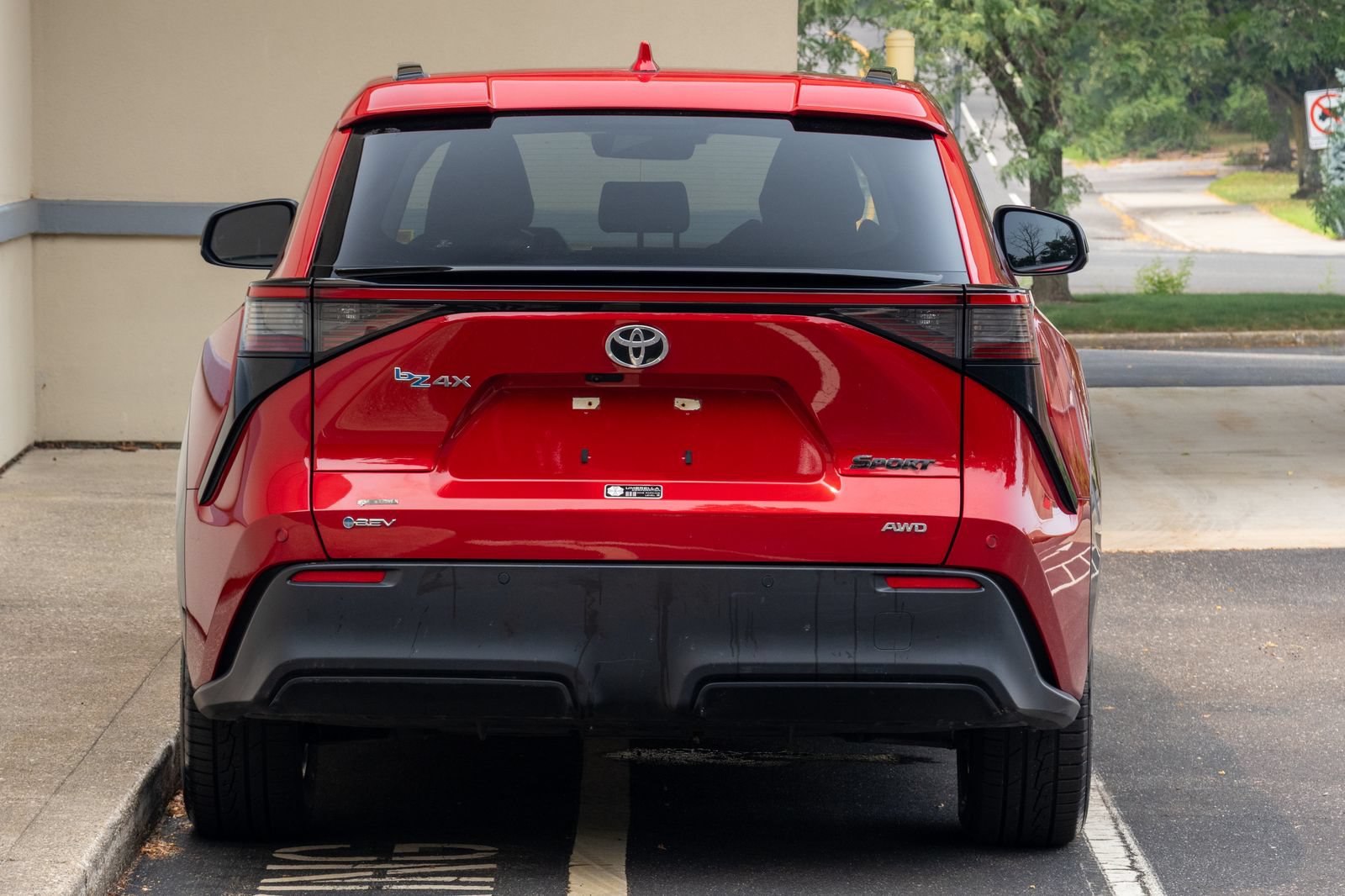 Used 2024 Toyota bZ4X AWD w/ Weather Package image 7