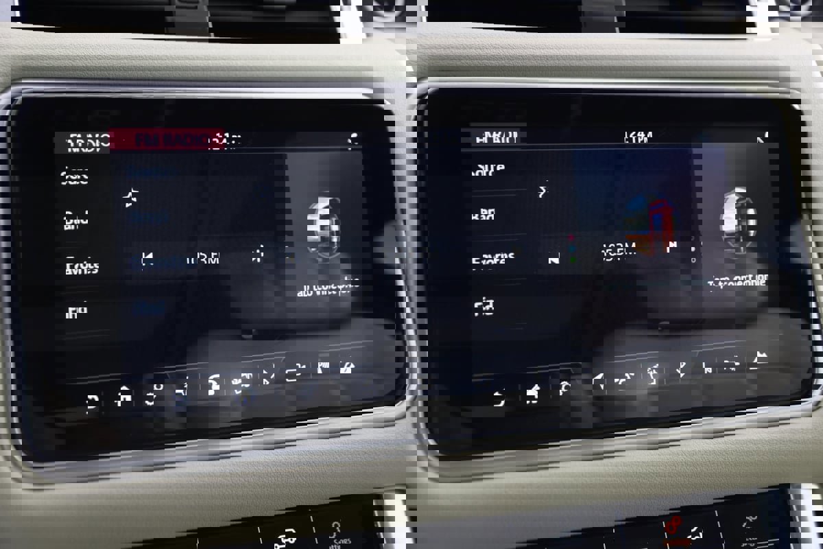 Used 2021 Land Rover Range Rover Sport HSE Silver Edition image 39