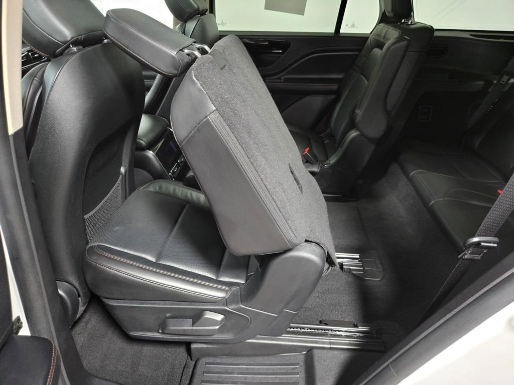 Used 2022 Lincoln Aviator Reserve w/ Equipment Group 201A image 39