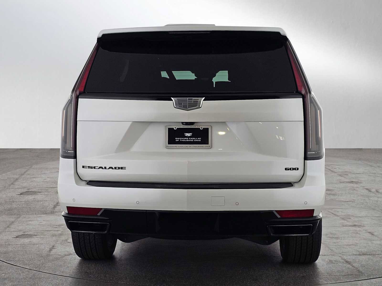 Used 2023 Cadillac Escalade Sport Platinum w/ LPO, ONYX Package image 4