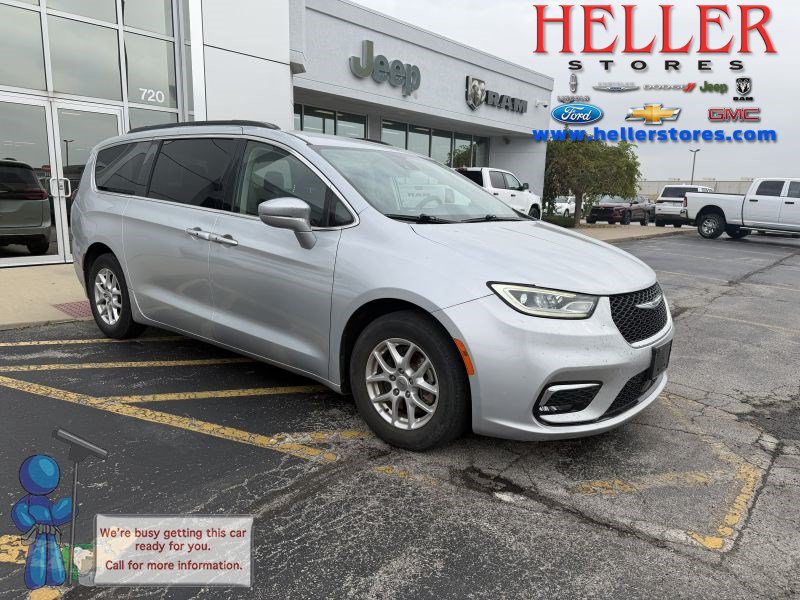Used 2022 Chrysler Pacifica Touring-L