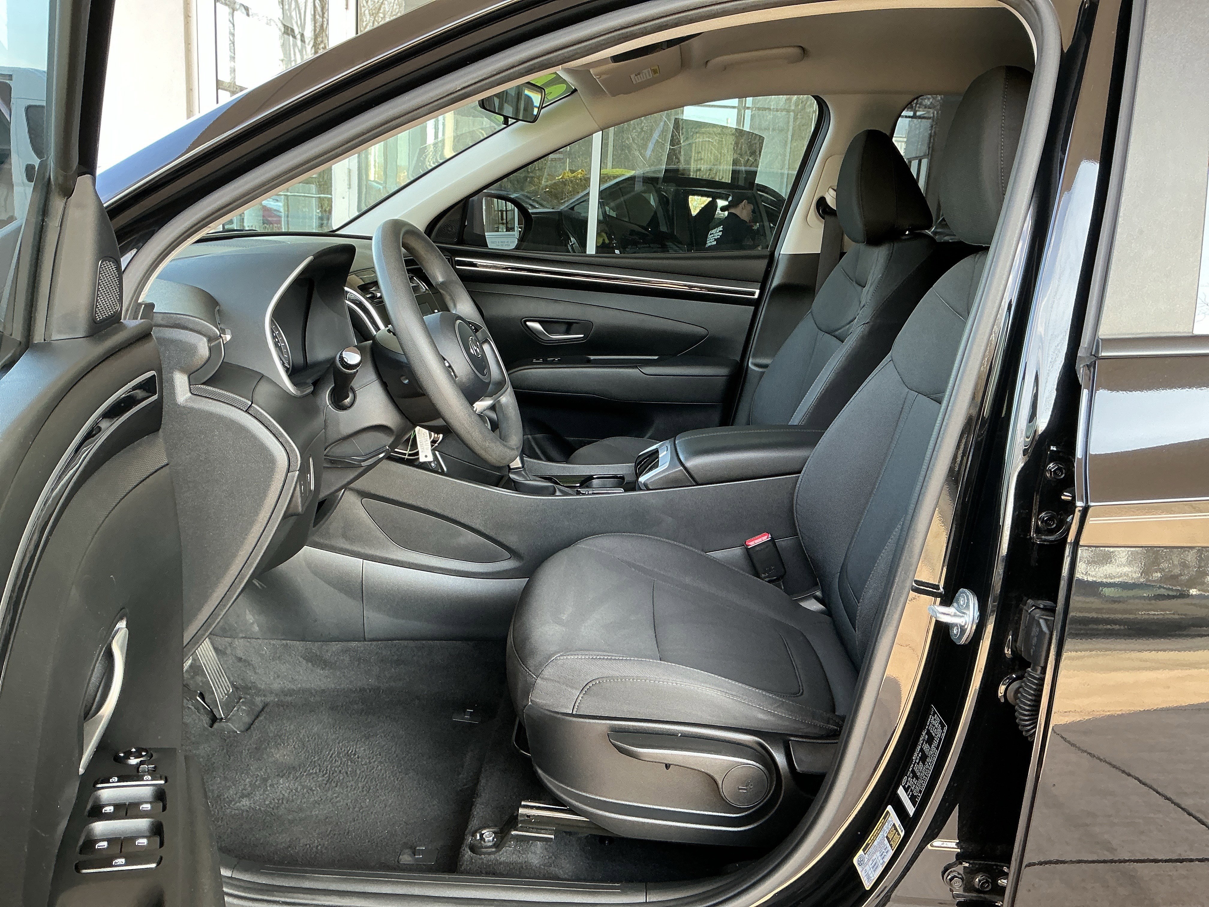 Used 2024 Hyundai Tucson SE image 7