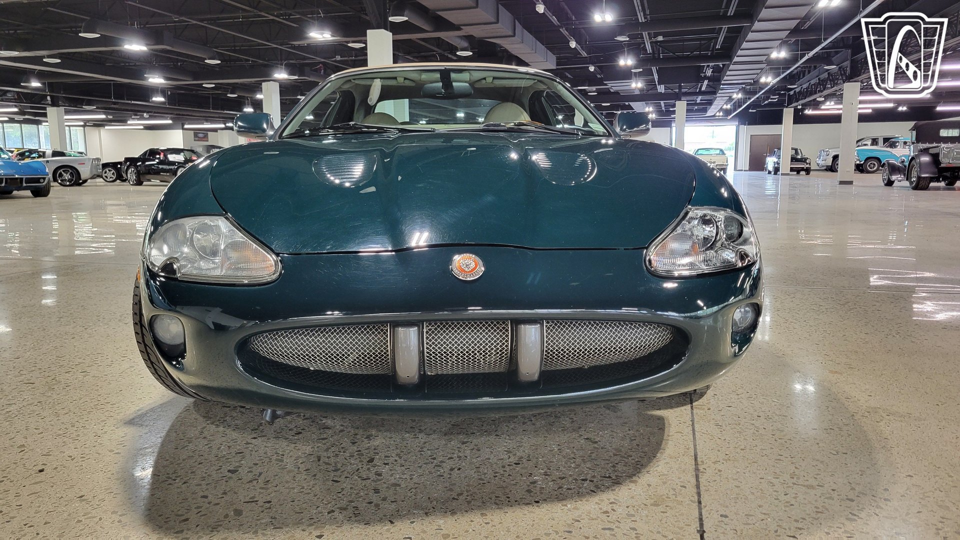 Used 2000 Jaguar XK8 Convertible RWD image 3