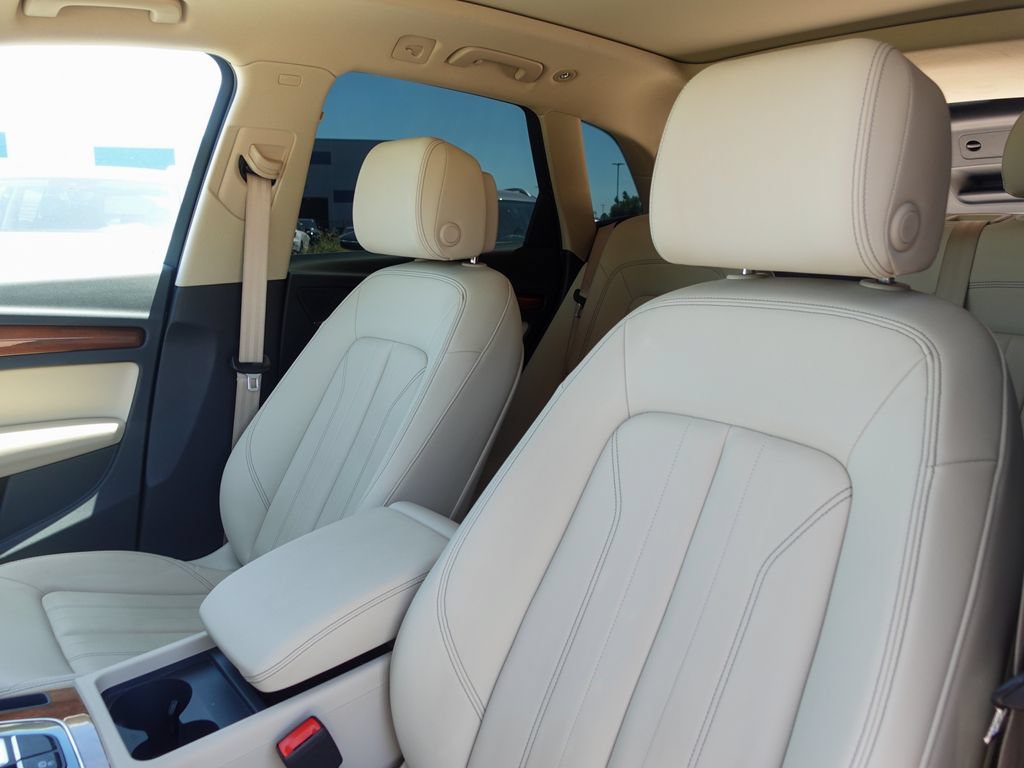 Used 2023 Audi Q5 2.0T Premium w/ Convenience Package AWD/4WD image 22