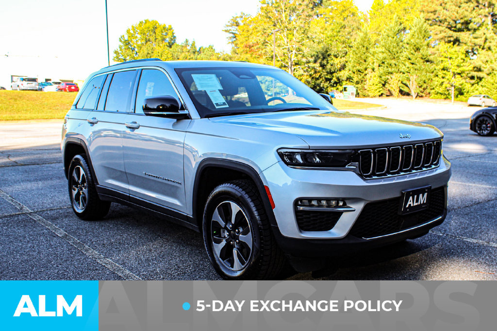 Used 2024 Jeep Grand Cherokee Limited 4xe AWD/4WD image 3