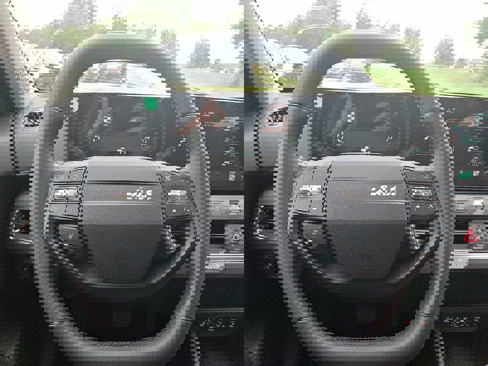 New 2025 Kia K4 EX image 13