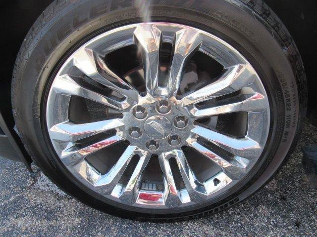 Used 2017 Cadillac Escalade Premium Luxury w/ LPO, Radiant Package AWD/4WD image 8