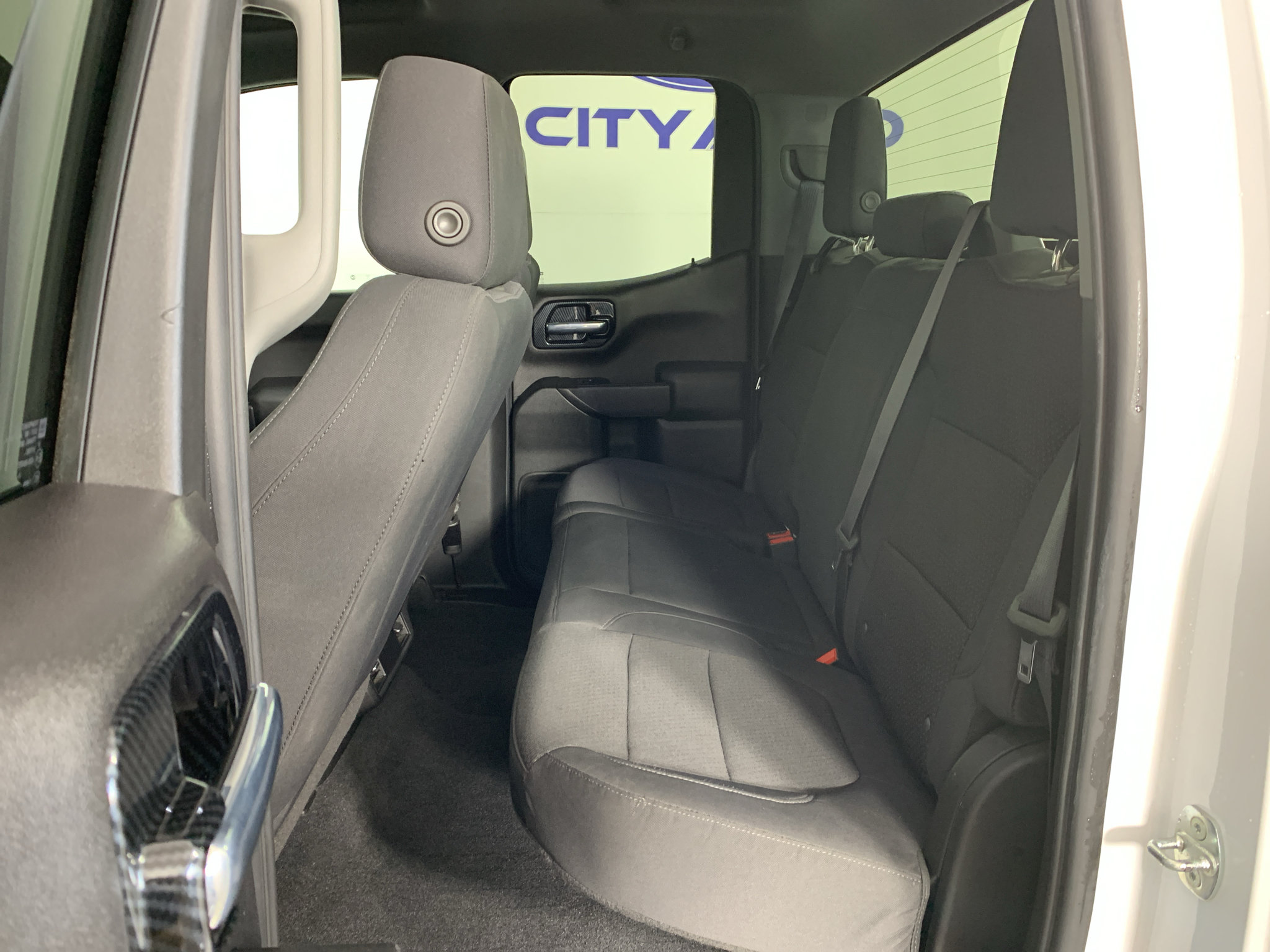 Used 2020 Chevrolet Silverado 1500 Custom w/ Custom Value Package AWD/4WD image 27