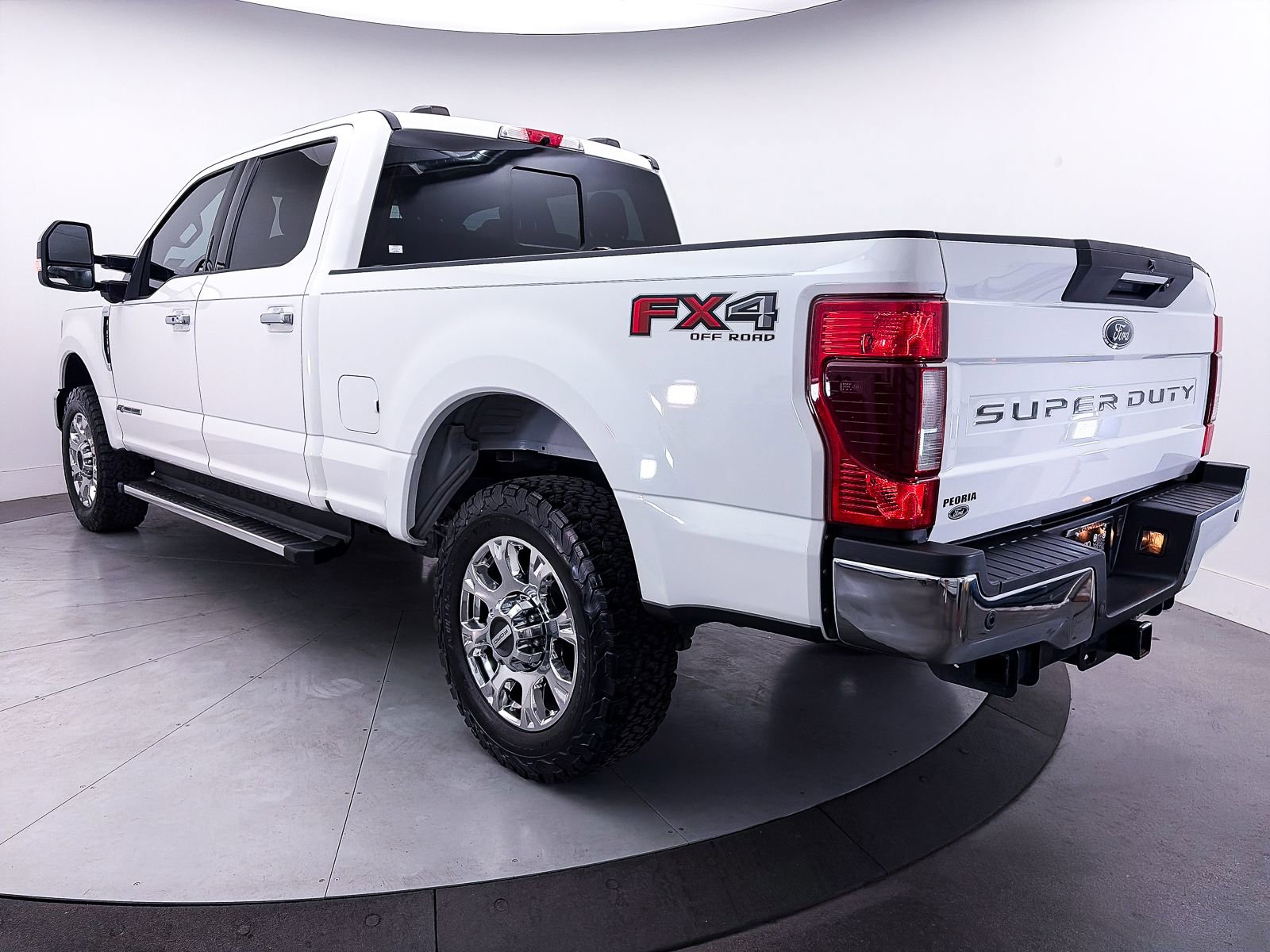 Used 2022 Ford F250 Lariat w/ Lariat Ultimate Package AWD/4WD image 16