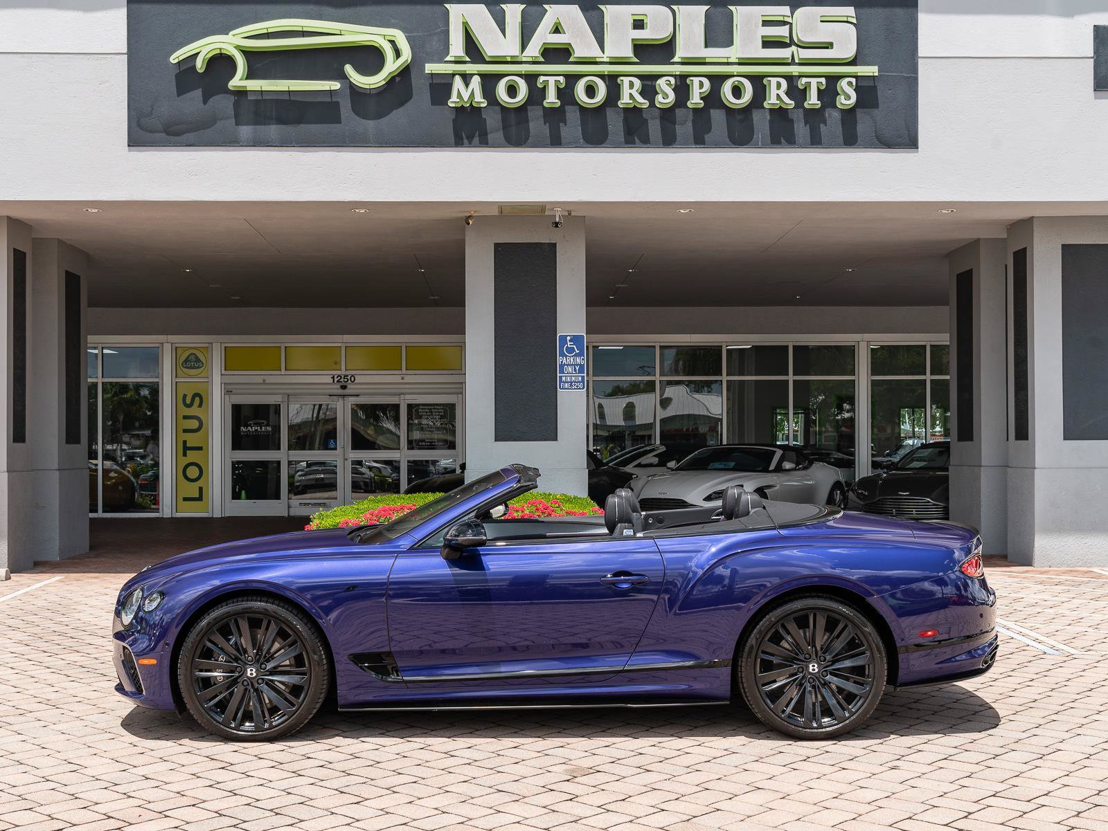 Used 2023 Bentley Continental GT S AWD/4WD image 34