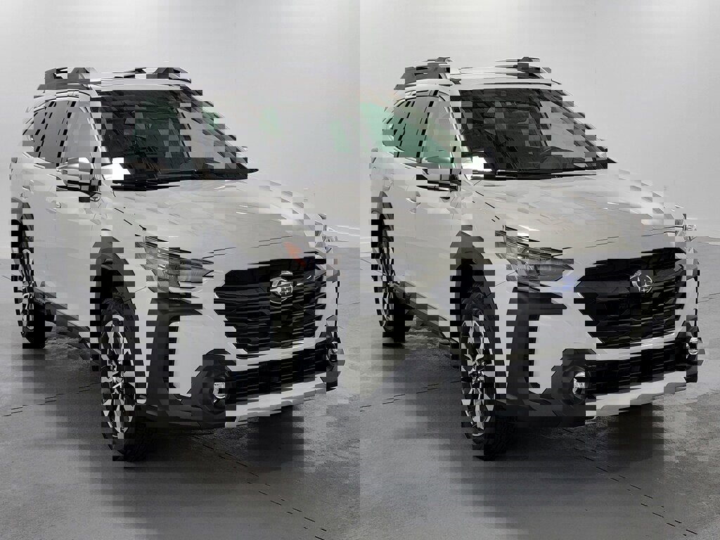 Used 2025 Subaru Outback Touring w/ Tech Package 3 image 2