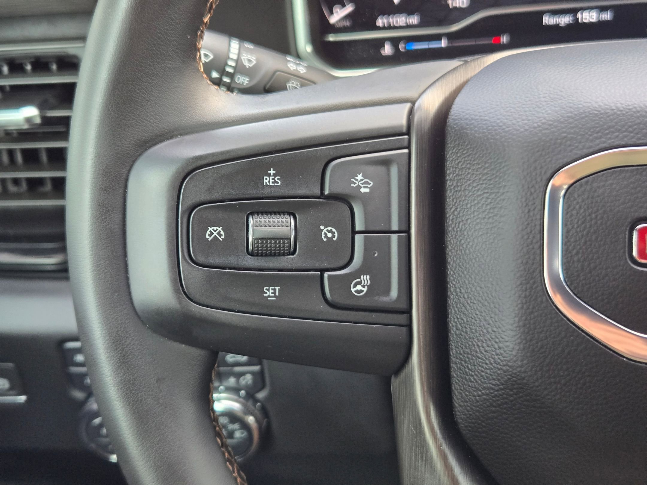 Certified 2024 GMC Sierra 2500 AT4 w/ Technology Package AWD/4WD image 12