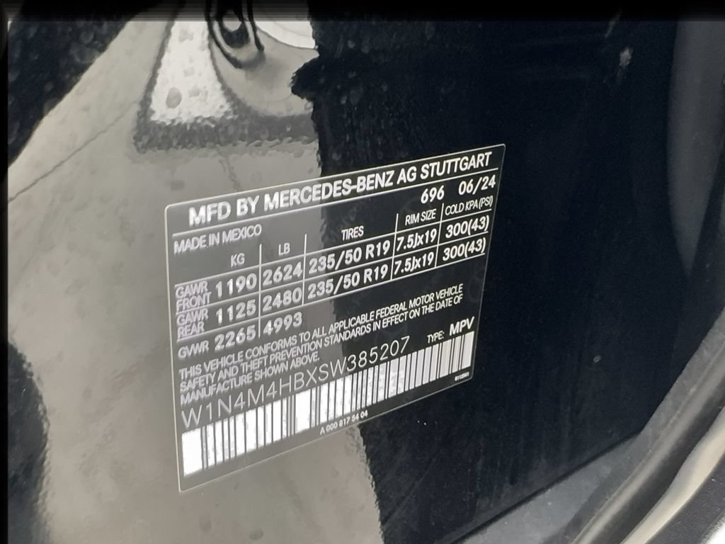 Used 2025 Mercedes-Benz GLB 250 4MATIC image 48