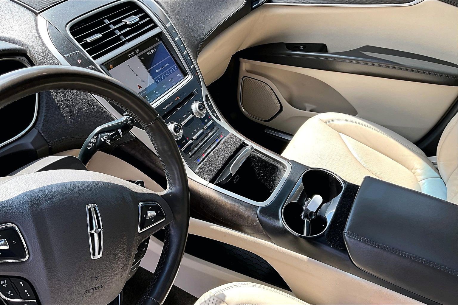 Used 2018 Lincoln MKX Reserve w/ Driver Assistance Package AWD/4WD image 15