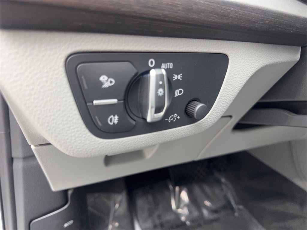 Used 2022 Audi Q5 2.0T Premium w/ Convenience Package image 56