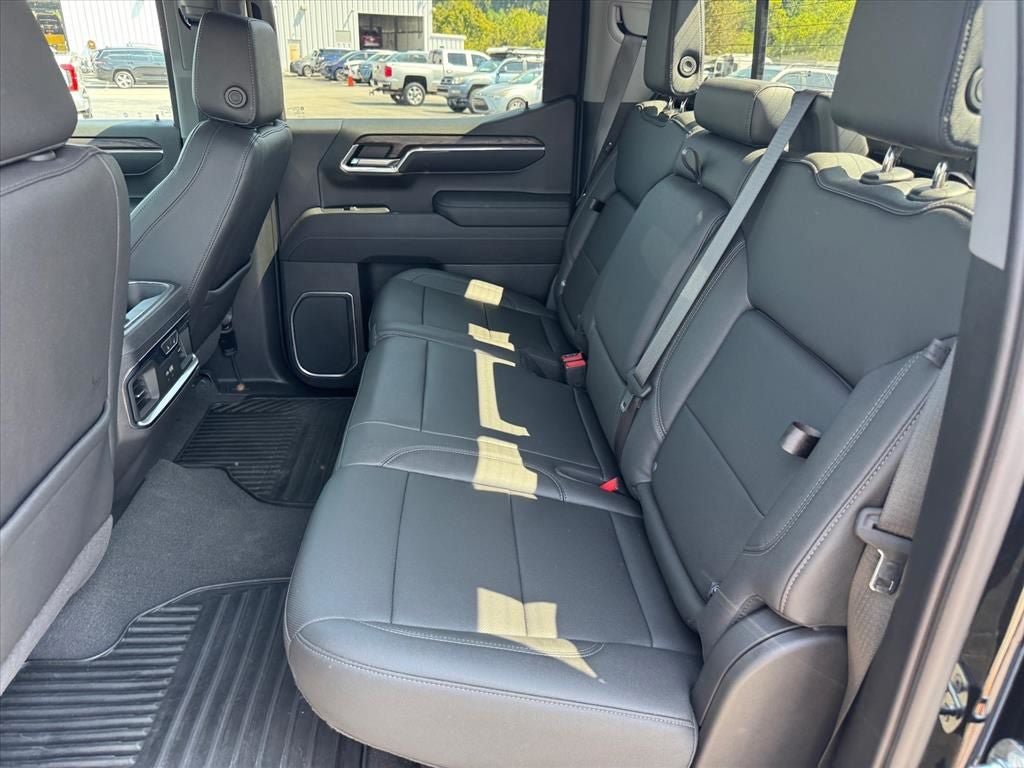 Used 2023 GMC Sierra 1500 SLT w/ SLT Premium Package AWD/4WD image 14