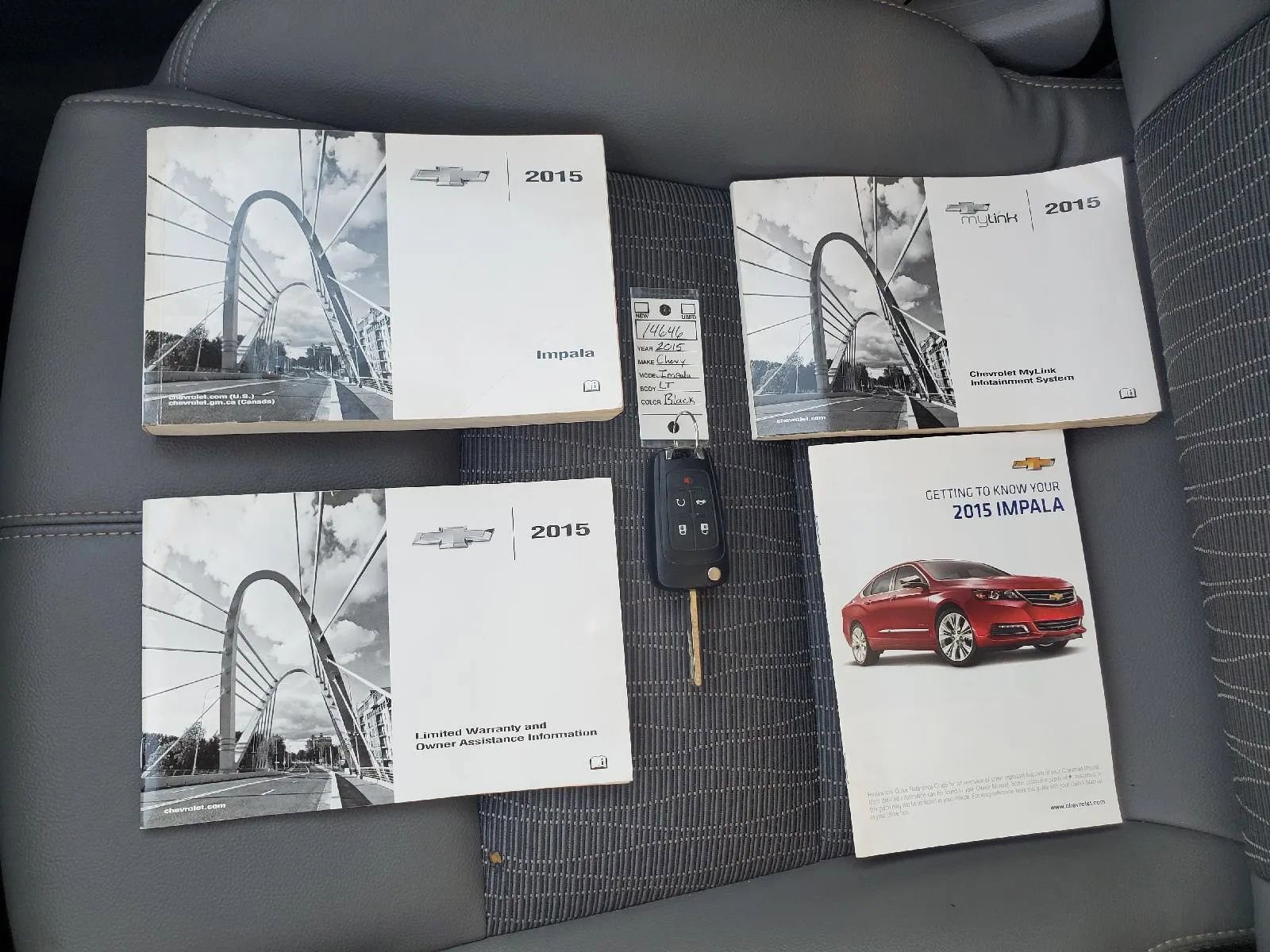 Used 2015 Chevrolet Impala LT w/ Convenience Package image 21