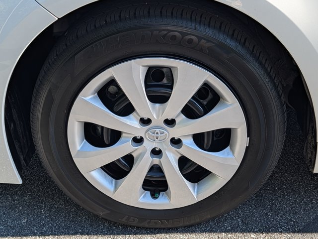 Used 2024 Toyota Corolla LE FWD image 11