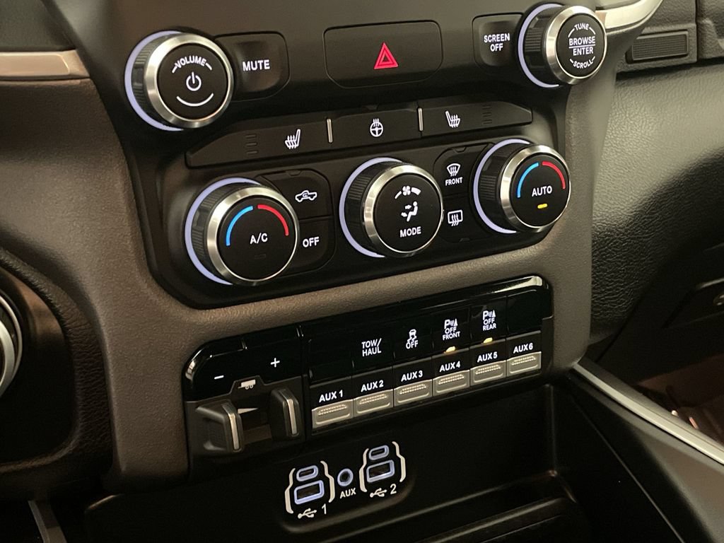Used 2021 RAM 3500 Big Horn w/ Level 2 Equipment Group AWD/4WD image 11