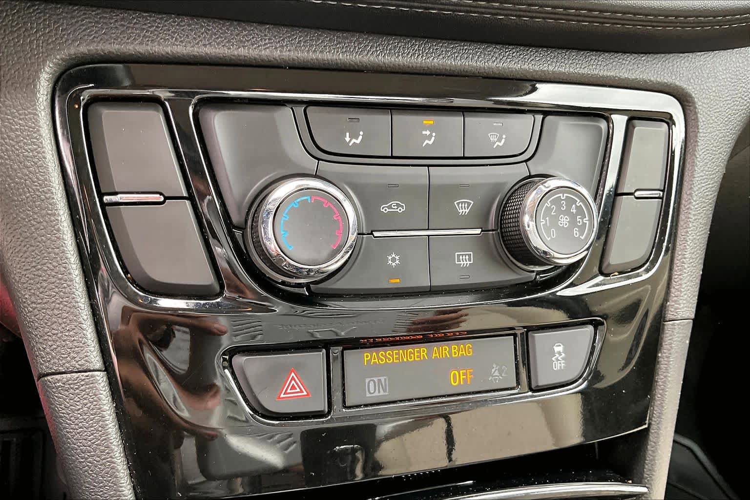Used 2020 Buick Encore Preferred w/ Safety Package FWD image 32