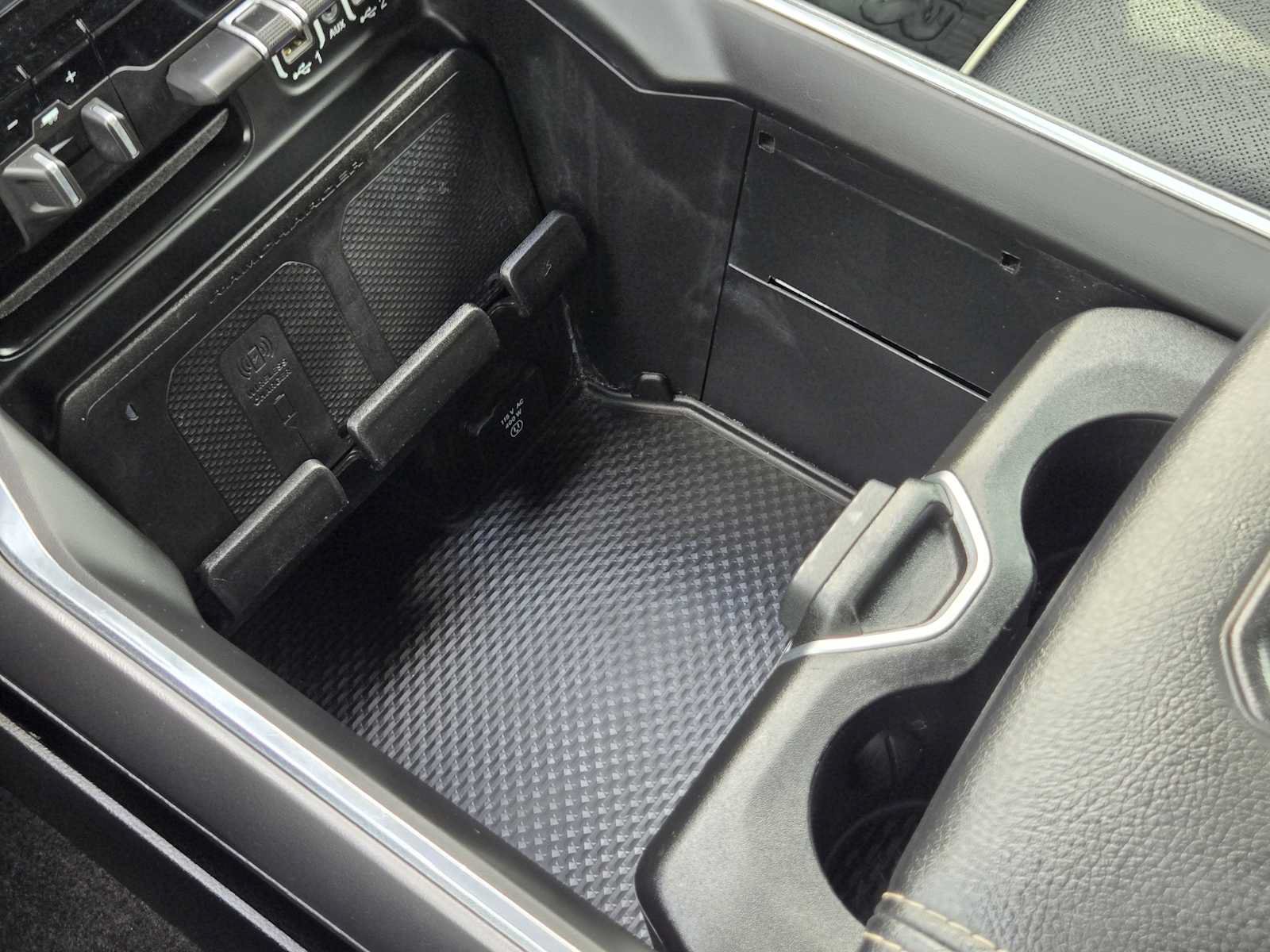 Used 2023 RAM 1500 Laramie AWD/4WD image 21