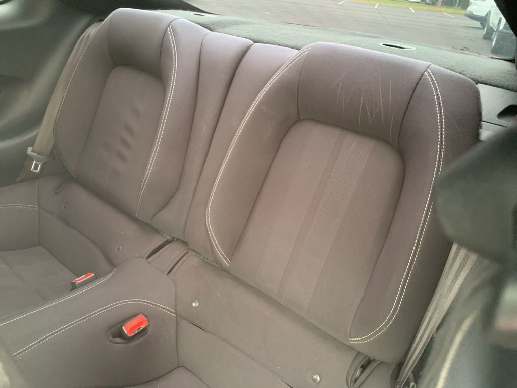 Used 2018 Ford Mustang Coupe RWD image 19