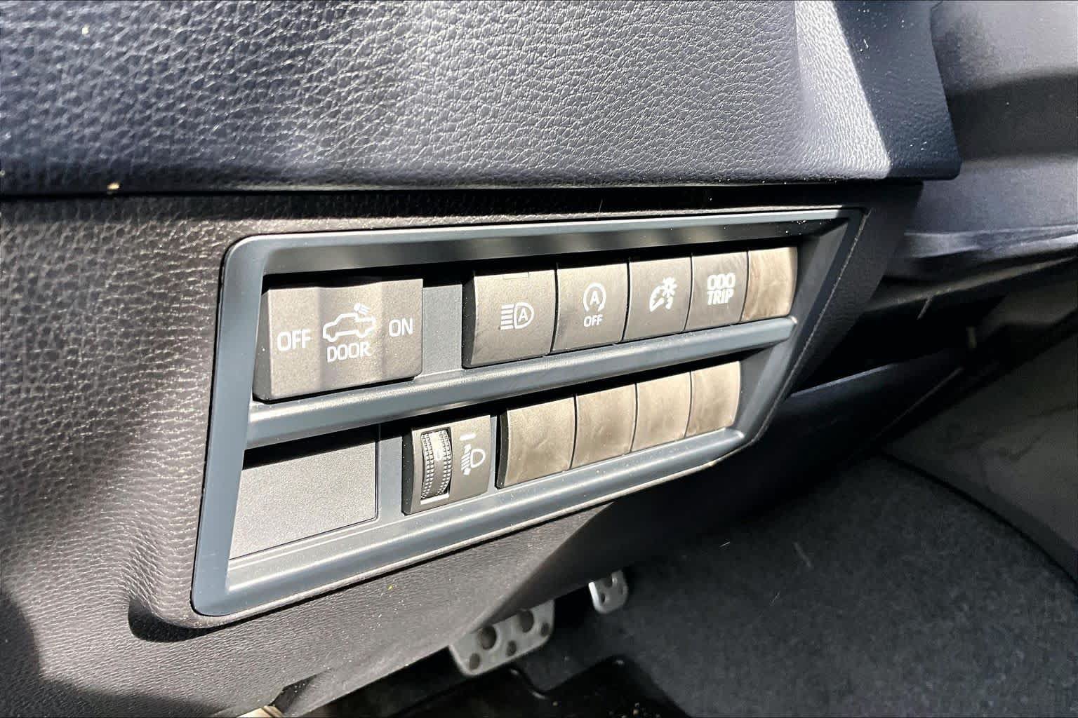 Certified 2026 Toyota Tundra SR5 AWD/4WD image 32