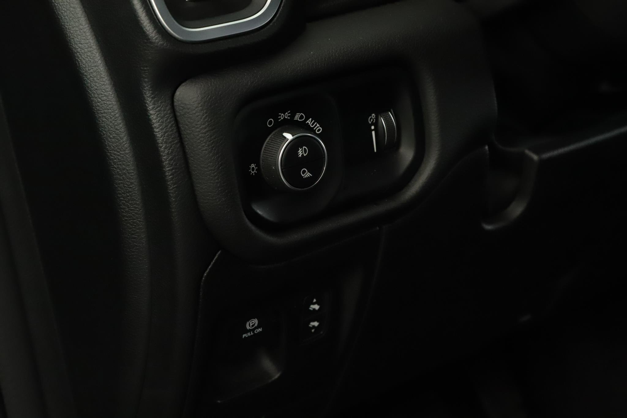 Used 2024 RAM 1500 Big Horn AWD/4WD image 8
