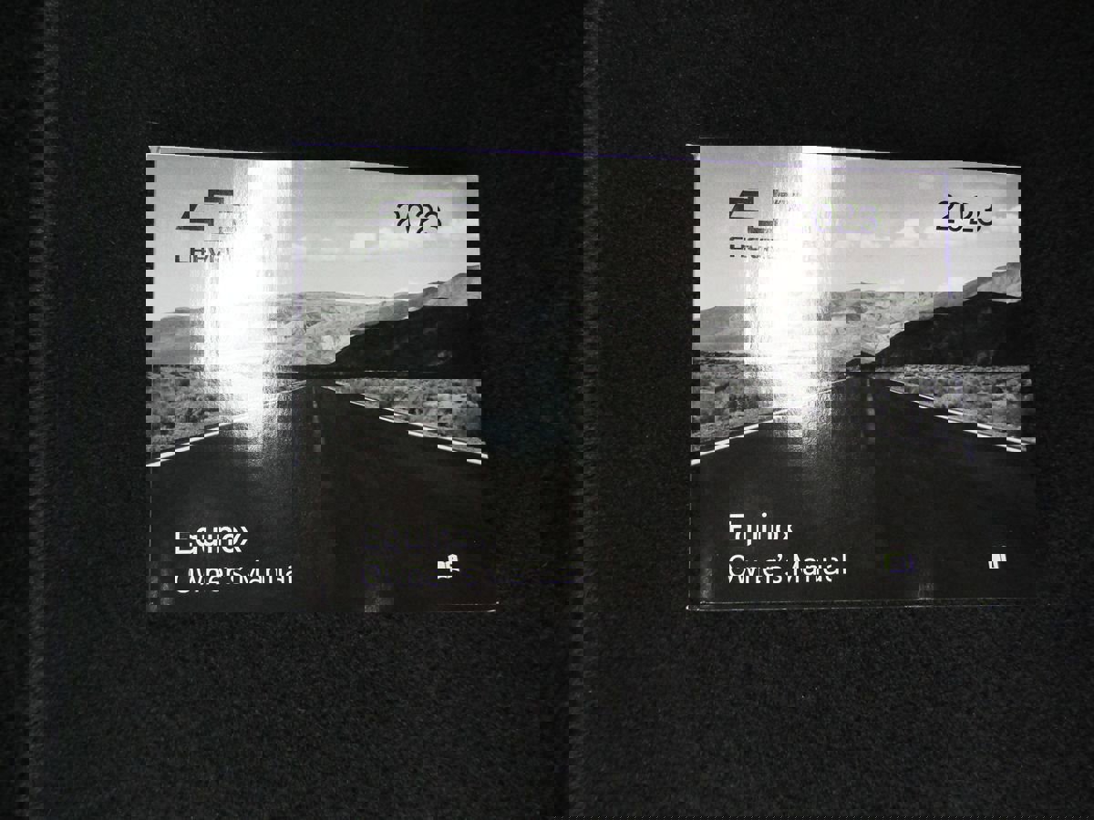 Used 2023 Chevrolet Equinox LT image 32