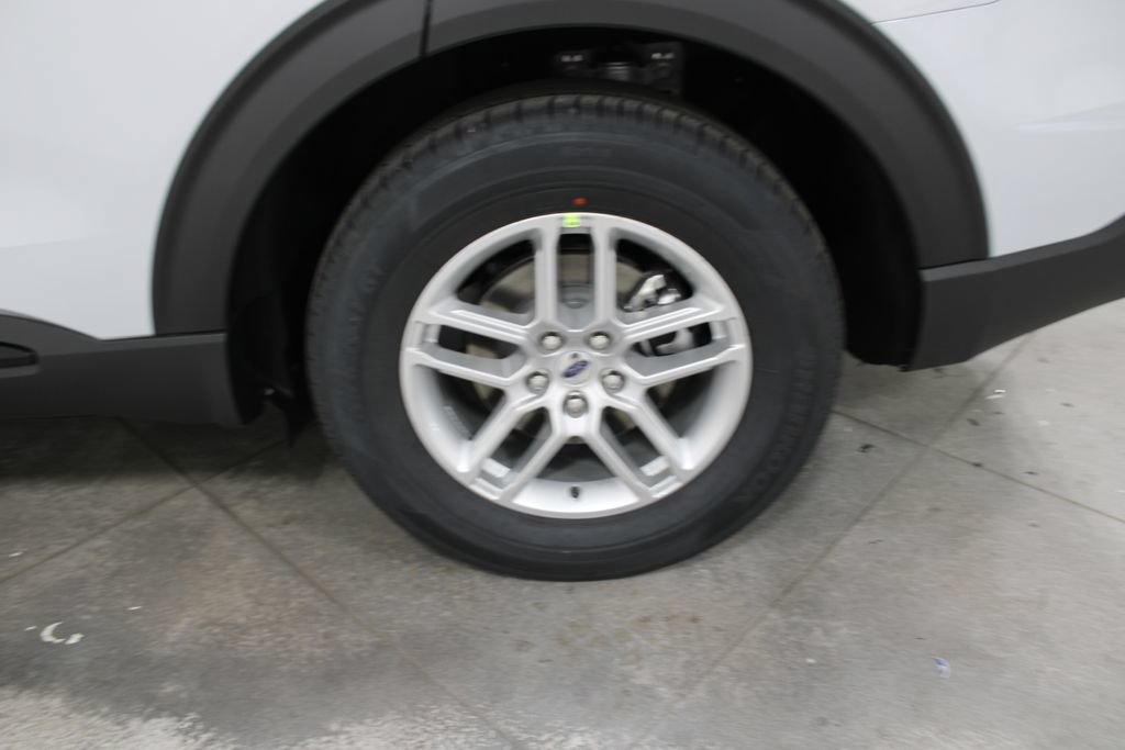 New 2026 Ford Explorer Active RWD image 37