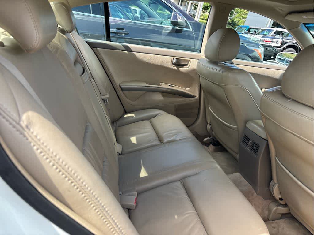 Used 2004 Nissan Maxima 3.5 SE w/ Driver Preferred Pkg FWD image 4