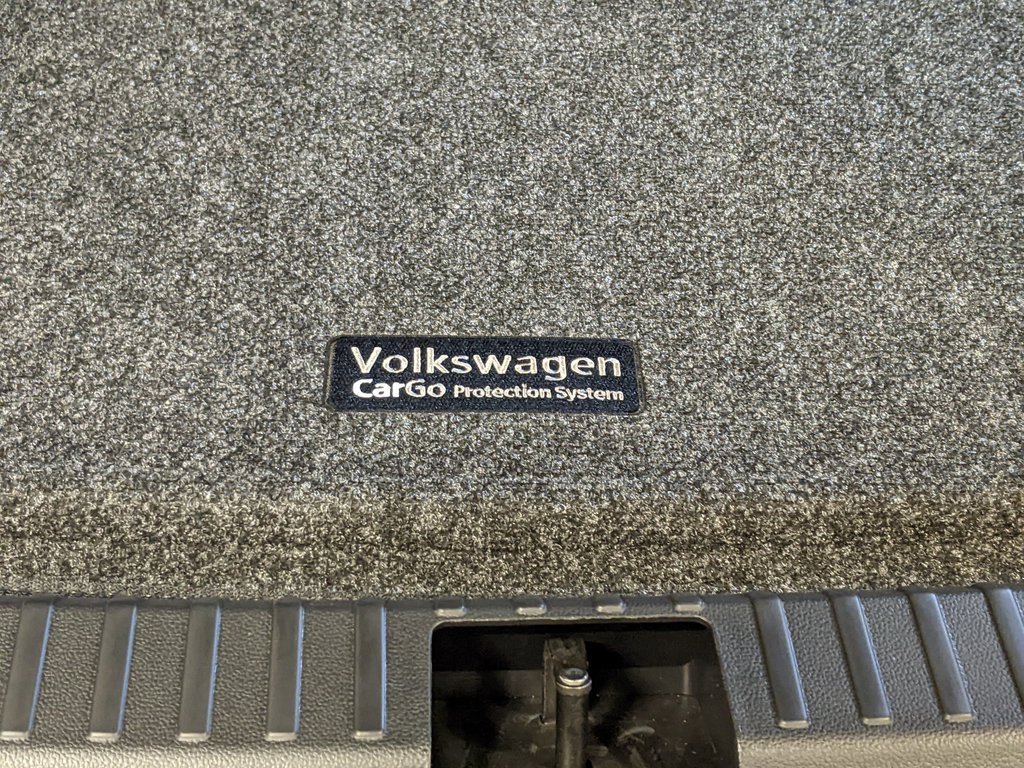 New 2025 Volkswagen Taos SE image 28