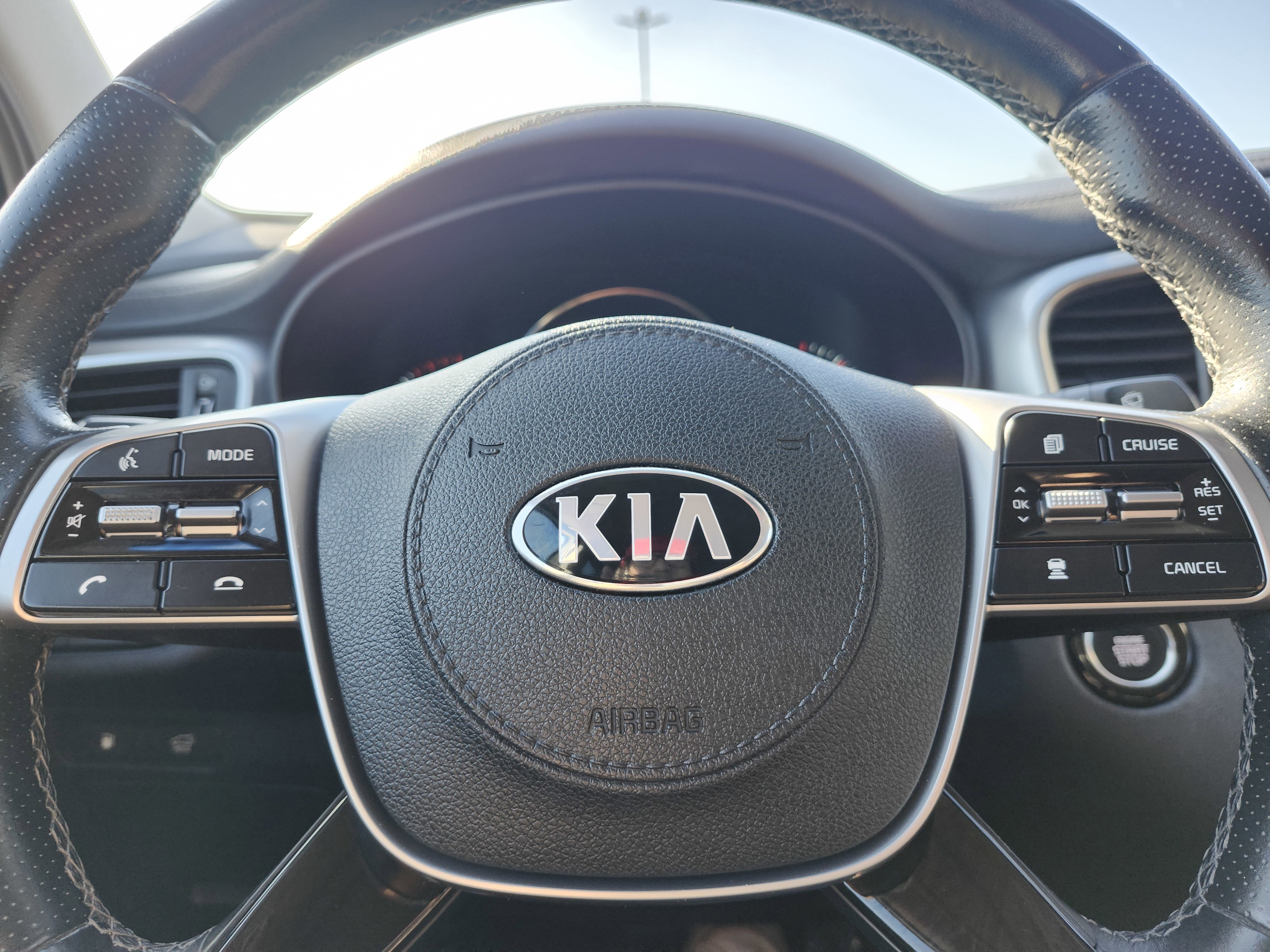 Used 2019 Kia Sorento SX image 34