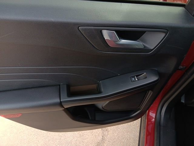 Used 2025 Ford Escape ST-Line image 31