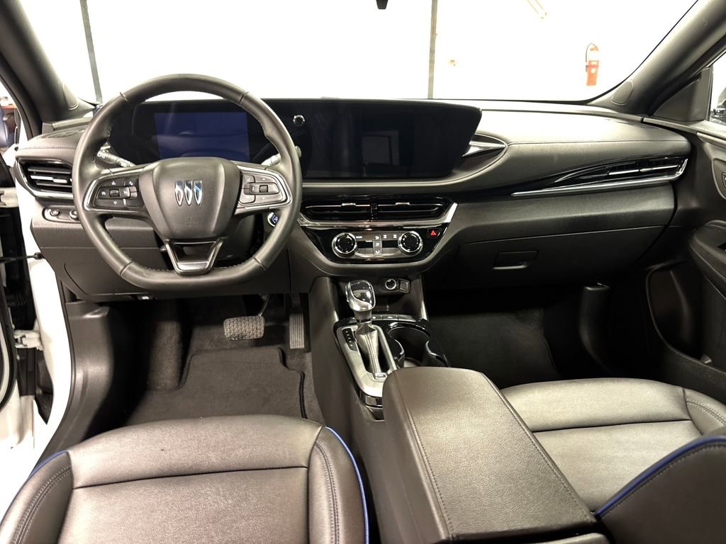 Used 2025 Buick Envista Sport Touring image 27