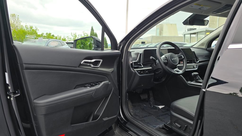 Certified 2025 Kia Sportage EX AWD/4WD image 21