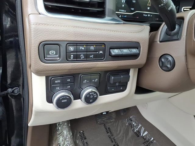 Used 2023 GMC Yukon Denali w/ Advanced Technology Package AWD/4WD image 32