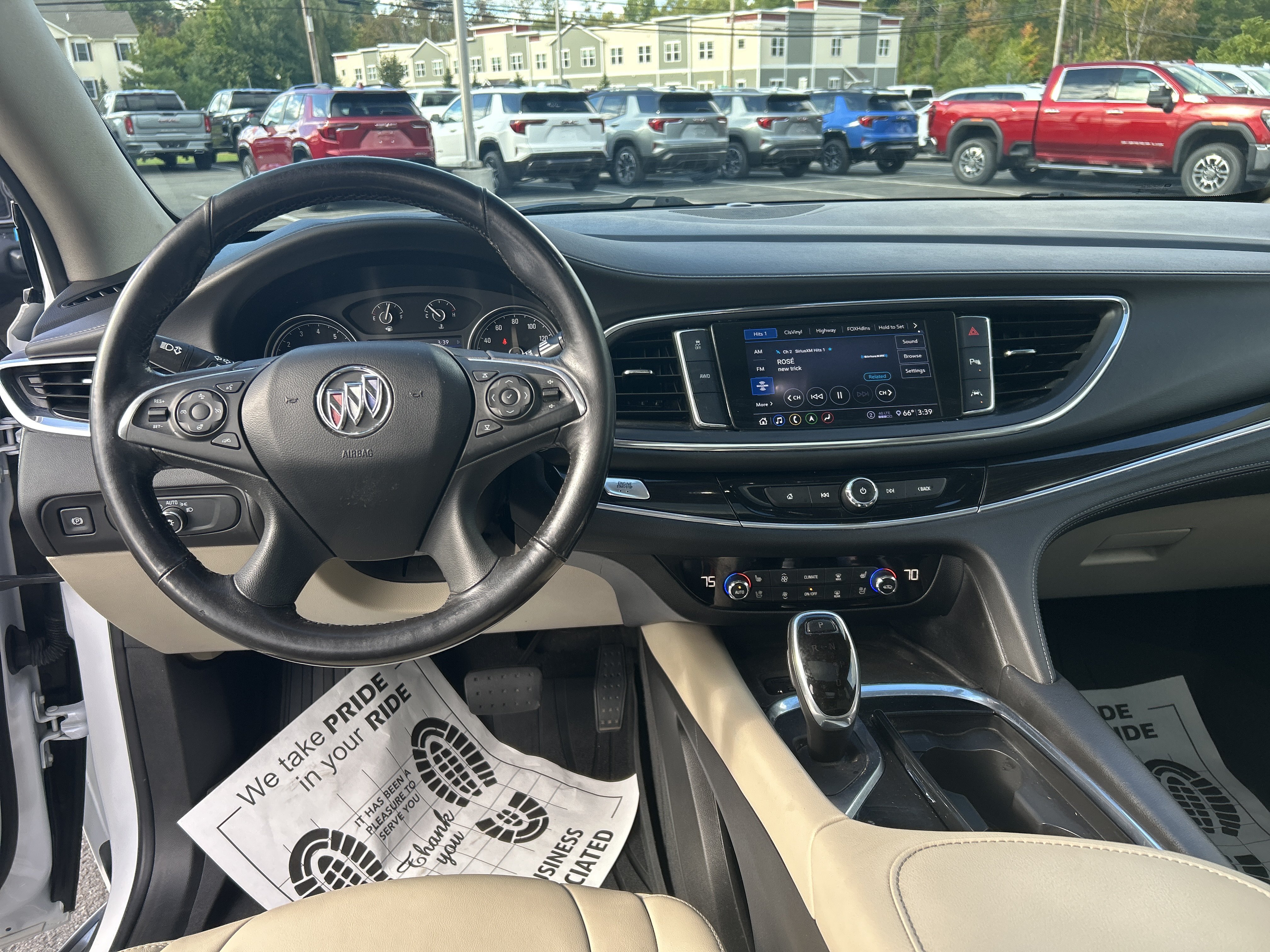 Used 2020 Buick Enclave Premium w/ Sun and Sites Package AWD/4WD image 31