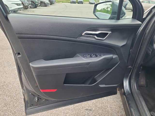Used 2024 Kia Sportage LX FWD image 9