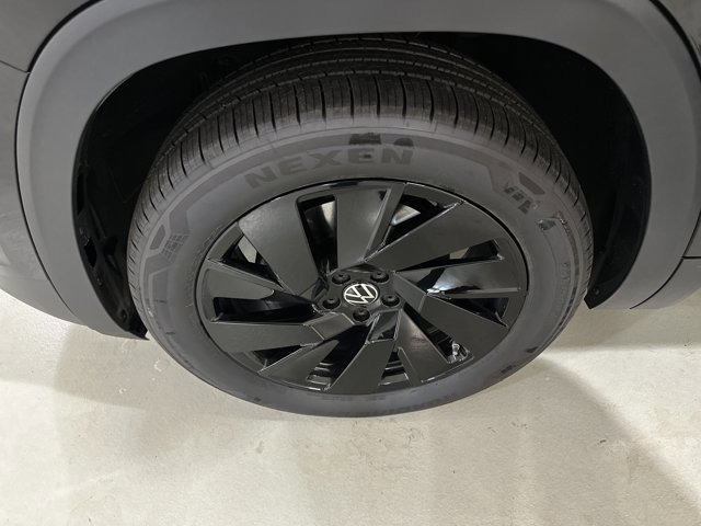 New 2026 Volkswagen Atlas SE image 11