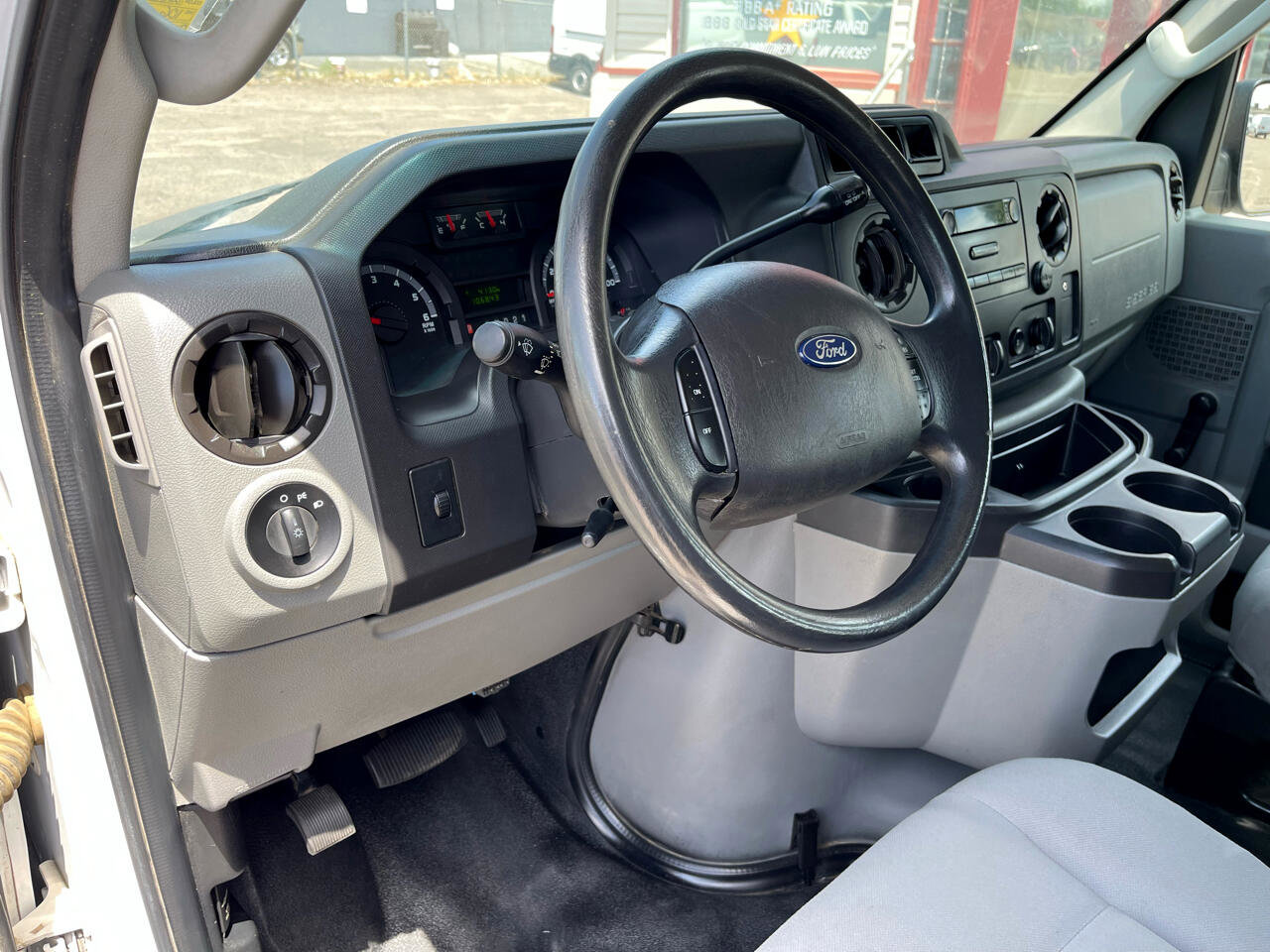 Used 2013 Ford E-350 and Econoline 350 XL image 20