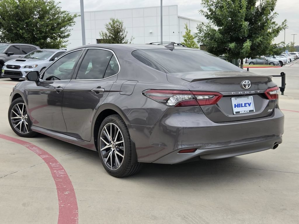 Used 2023 Toyota Camry XLE FWD image 3