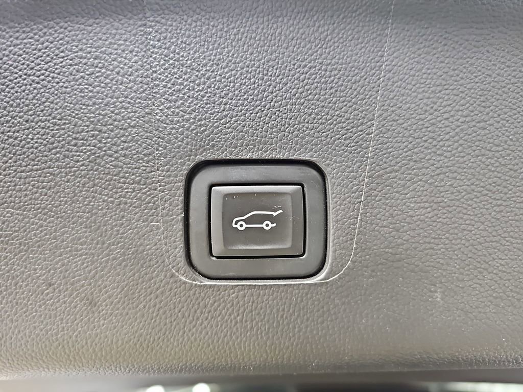 Certified 2021 Chevrolet Traverse High Country image 19