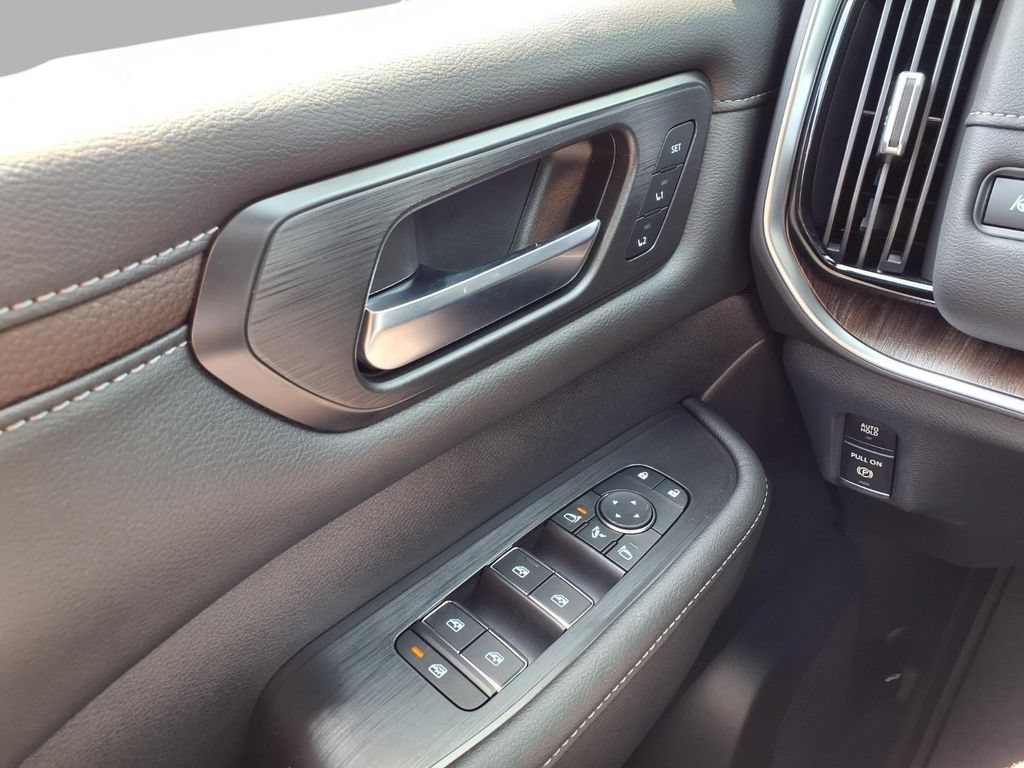New 2026 Nissan Armada SL AWD/4WD image 17