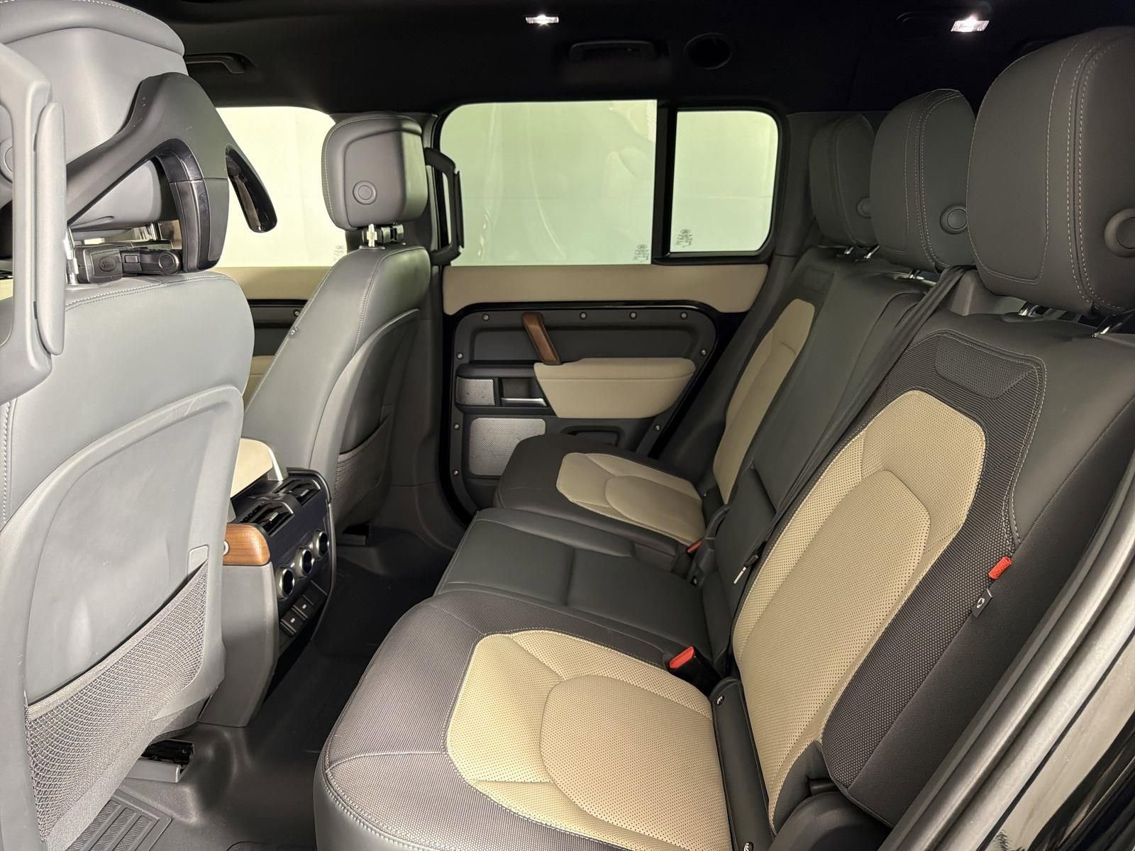Certified 2023 Land Rover Defender 130 X image 27