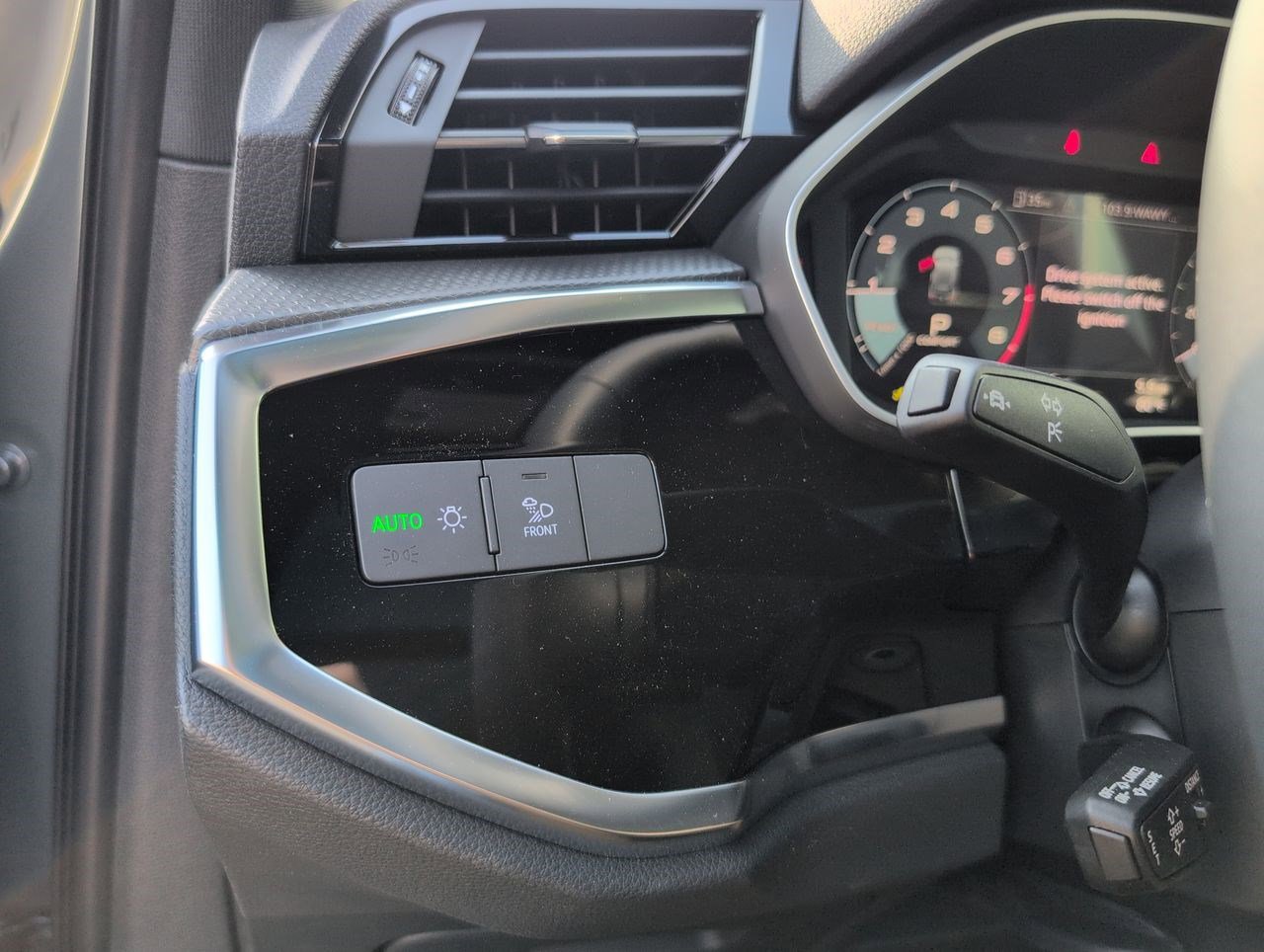 New 2025 Audi Q3 2.0T Premium image 14